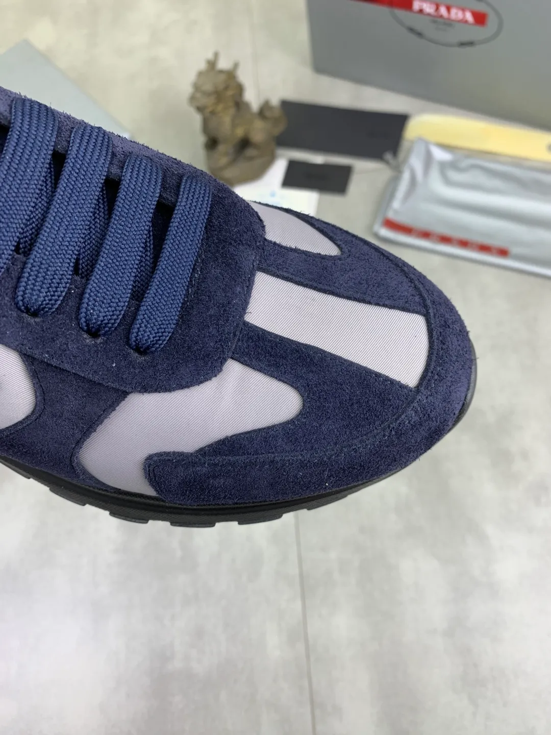 Men's men's shoes💰P580💰【New model】Top quality, new popular models on the official website, which will never go out of style for a century,🆘 The trendy brand (Prada) mainly promotes popular models, avant-garde and versatile fashionable men's shoes, private version molding, cowhide surface splicing 1:1 oil edge processing... fashionable and simple, original imported cowhide interior cowhide feet; the atmosphere and personality are more fashionable, eye-catching and pursuing class. It will subvert old ideas and be a must-have for fashionistas who want to spend time with you! Must keep it! High-end comfort, high-end quality workmanship. Size: 38-44 Various colors available. full package